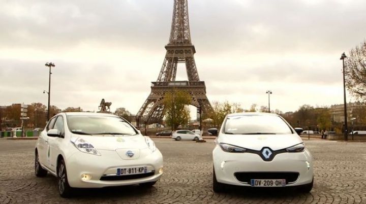 İki avtomobil nəhəngi birləşir