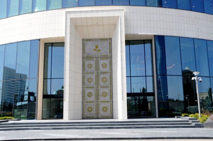 Dövlət Neft Fondu 11 milyard manatdan çox gəlir əldə etdiyini açıqladı