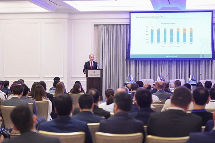 "AccessBank"ın ilk biznes forumunda cavabsız sual qalmadı!