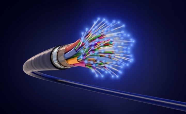 “Azərişıq” şirkətinin dayaqları ilə İnternet kabelləri çəkiləcək