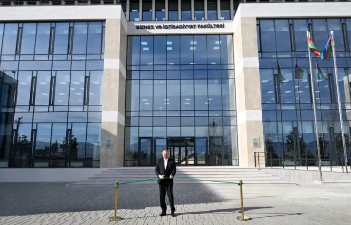 Qarabağ Universitetinin Biznes və iqtisadiyyat fakültəsinin binasının açılışı oldu