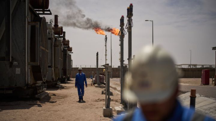 Neft böhranı dərinləşir, qiymətlər artır