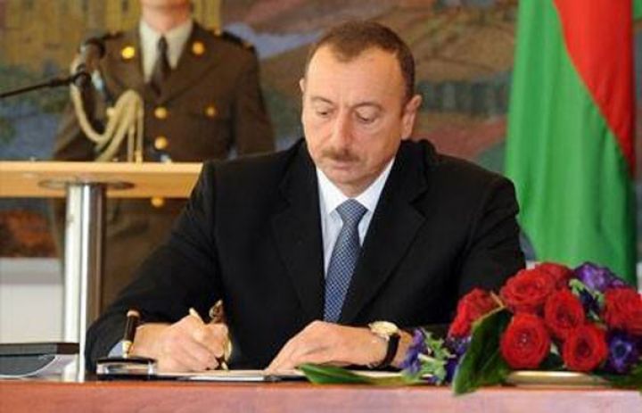 Şəmkirə pul ayırdı