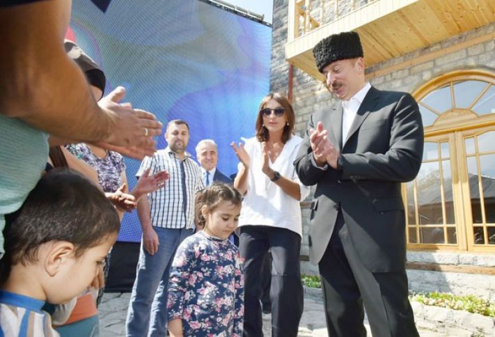 Lahıcda otellər tikilir