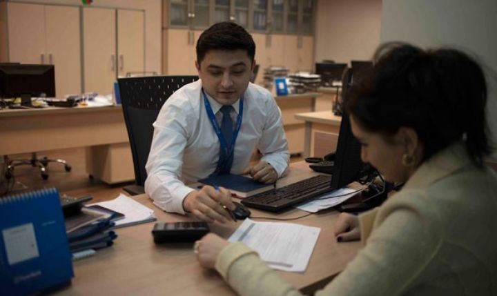 Əhali banklara borcunu 113 milyon manat da artırıb