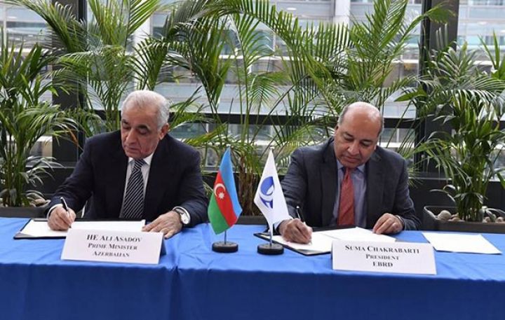 Azərbaycanın Baş Naziri qlobal bankın Prezdenti ilə saziş imzaladı