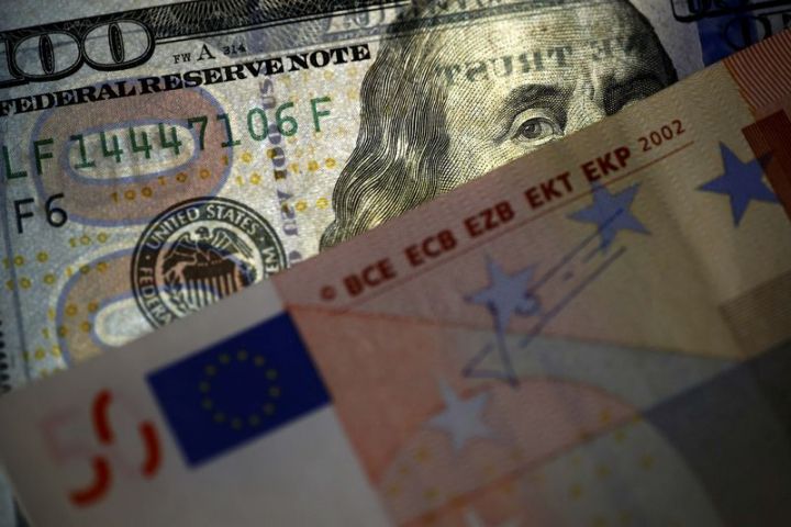 Dollar major valyutalar qaşısında ucuzlaşmaqda davam edir